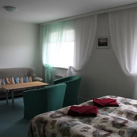 Heltermaa Hostel Otel