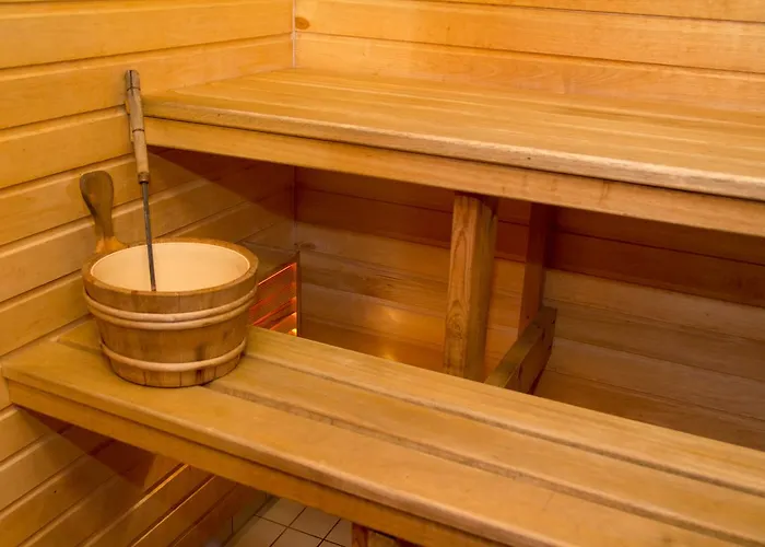 Heltermaa Hostel Hotel 3*